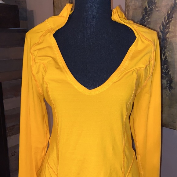 Zella vneck pullover - Picture 3 of 7
